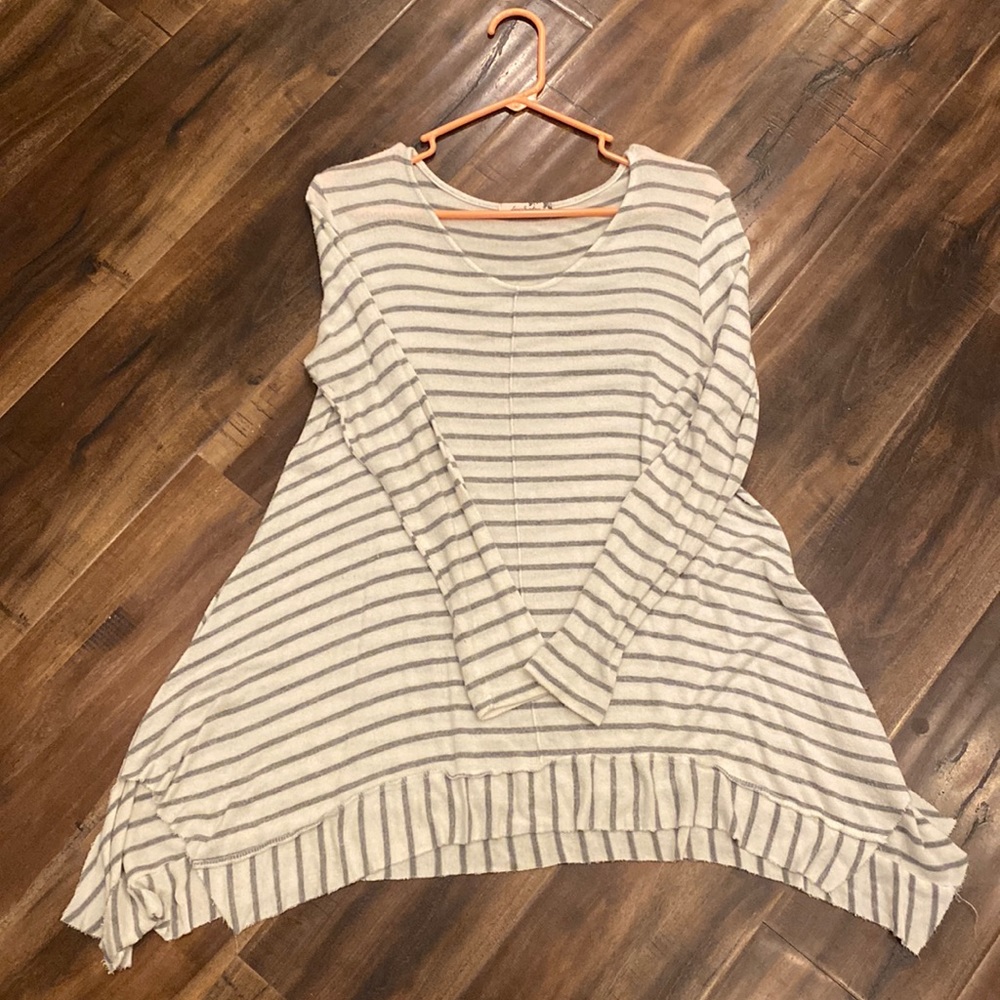 Womens white and gray striped sweater